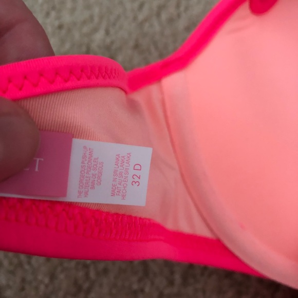 NWOT Victoria’s Secret push-up swim top - Picture 4 of 4